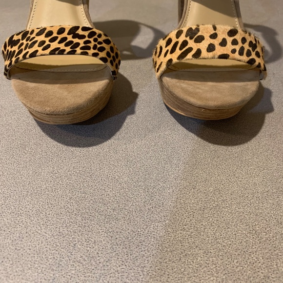 Victoria’s Secret Tan/Brown Print Platform Sandals sz 8.5 B - Picture 2 of 7